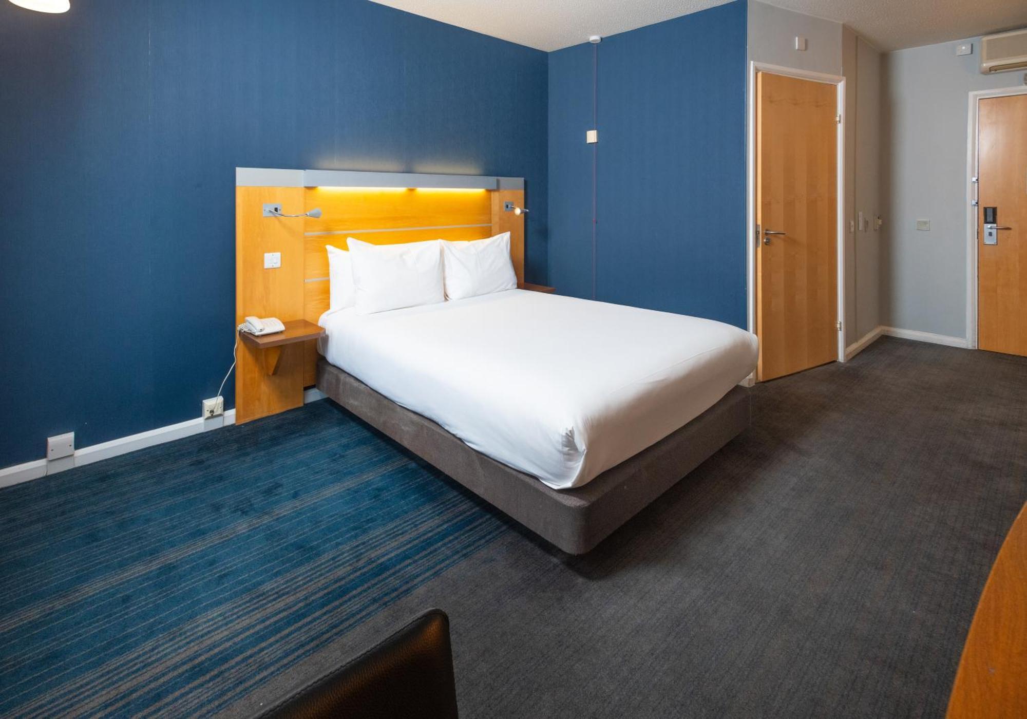 Holiday Inn Express Stevenage By Ihg Oda fotoğraf