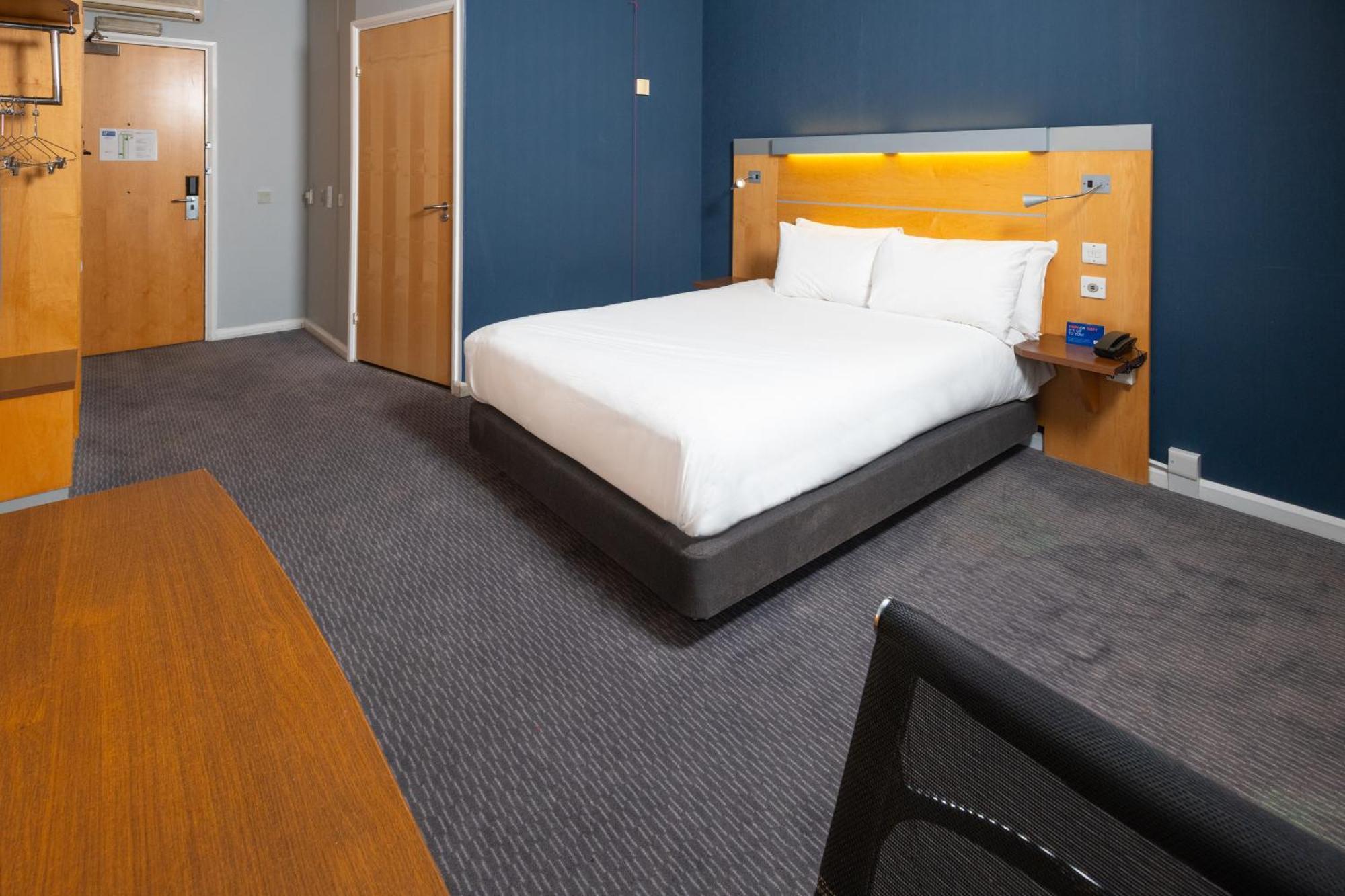 Holiday Inn Express Stevenage By Ihg Dış mekan fotoğraf