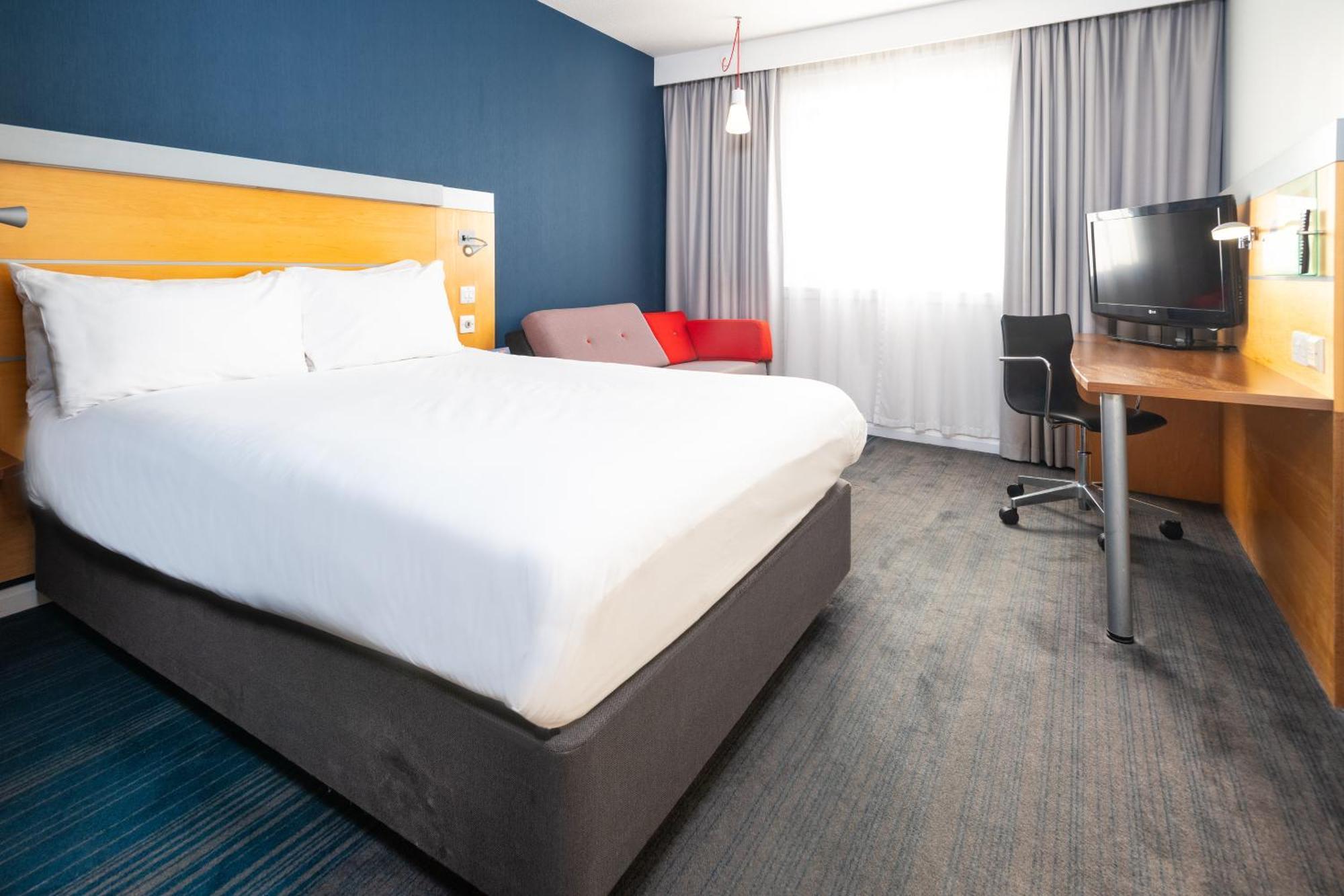 Holiday Inn Express Stevenage By Ihg Dış mekan fotoğraf